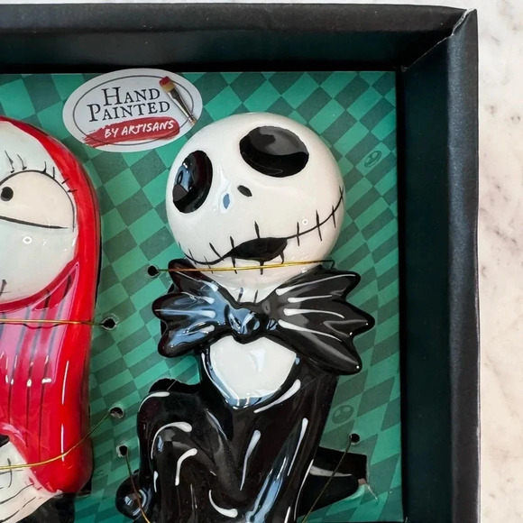 Nightmare Before Christmas Salt and Pepper shakers - BNIB - Picture 3 of 6